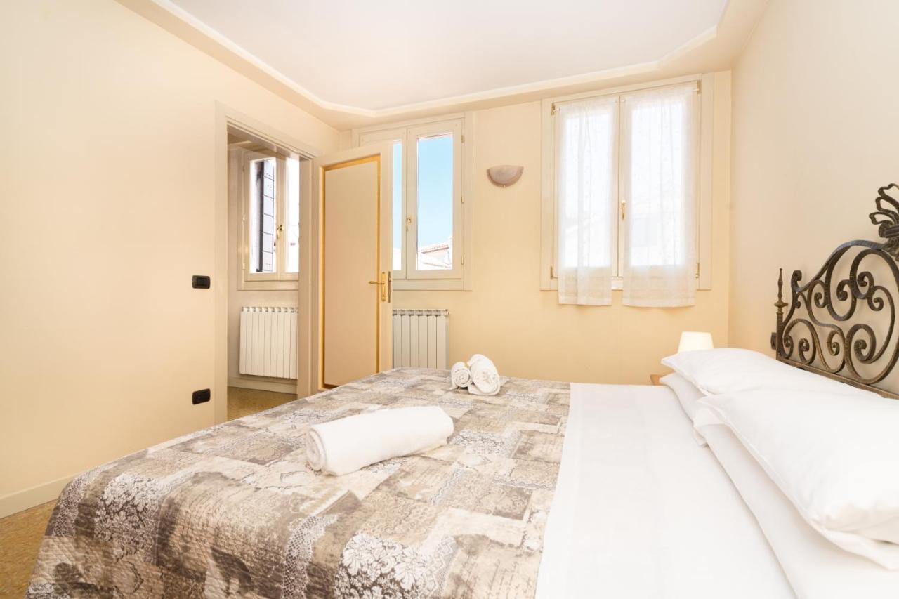 Ca' dei Mercanti Venezia Esterno foto